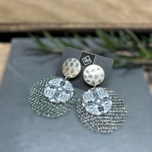 Boucles d'oreilles pendantes cuir rond noir et blanc