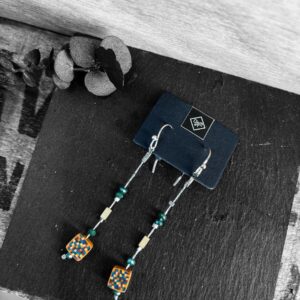 Boucles d'oreilles chaîne fine orange et vert canard